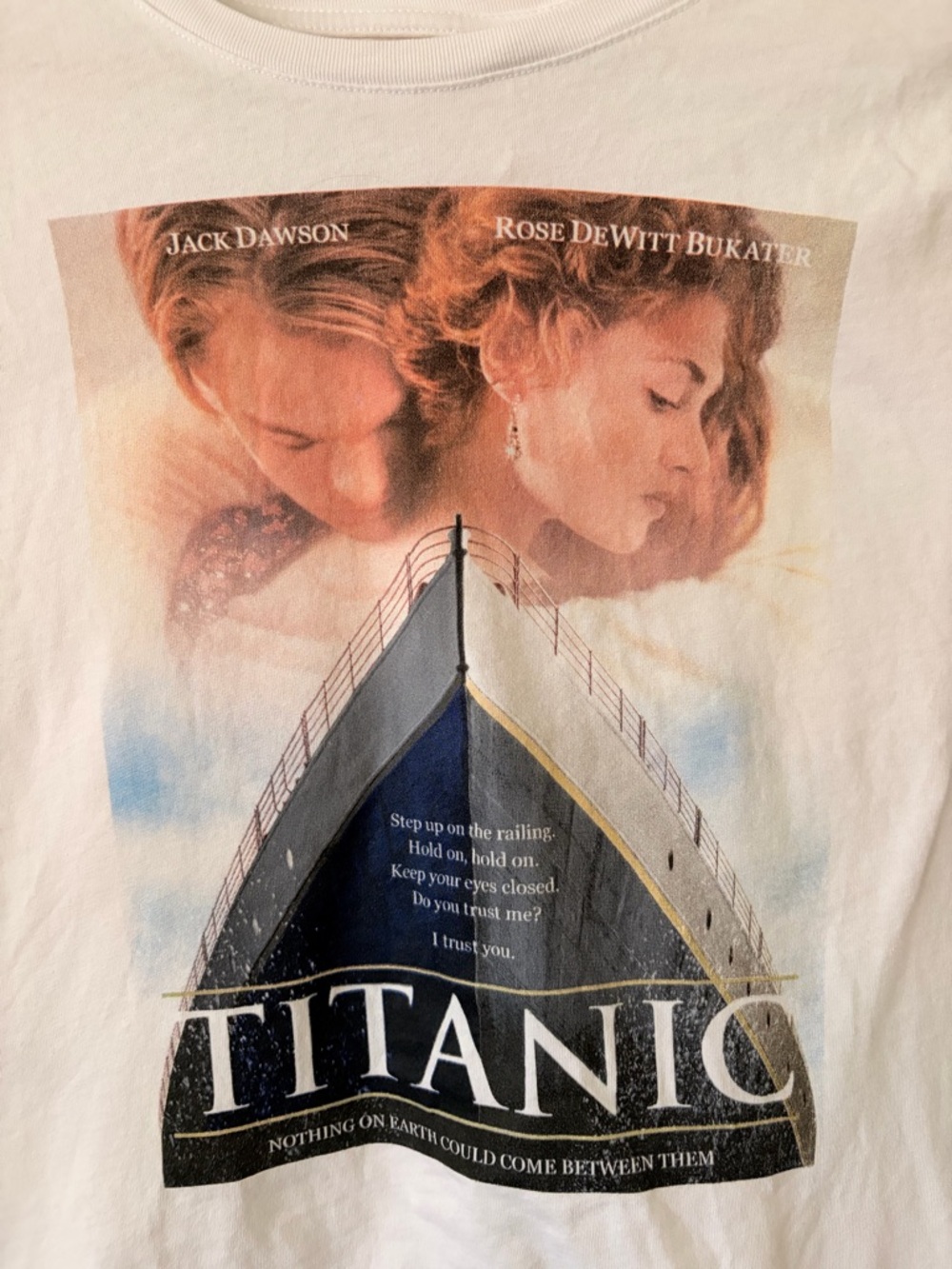 H&M White Titanic Graphic Crewneck Tee - Picture 2 of 4